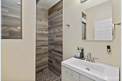 500 Saint Hilaire Road, Yakima, WA 98901 - Photo 11
