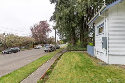 320 W 15th Street, Port Angeles, WA 98362 - Photo 17