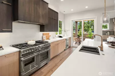 16390 NE 1st Street, Bellevue, WA 98008 - Photo 7