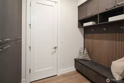 16390 NE 1st Street, Bellevue, WA 98008 - Photo 21