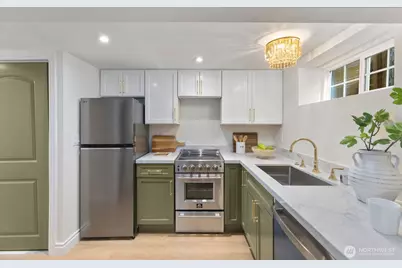 2773 44th Avenue SW #A, Seattle, WA 98116 - Photo 29