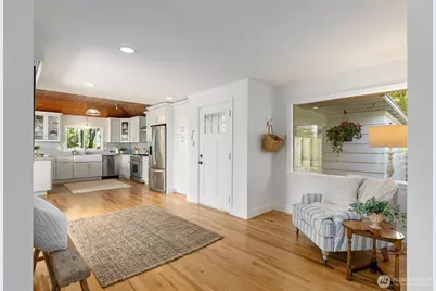 5930 Rose Loop NE, Bainbridge Island, WA 98110 - Photo 15