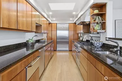 2514 Shoreland Drive S, Seattle, WA 98144 - Photo 15