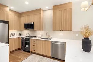 4419 2nd Ave NE, Seattle, WA 98105 - Photo 7