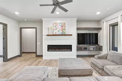 760 S Perry Avenue, East Wenatchee, WA 98802 - Photo 3