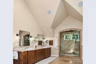 10910 NE 18th Place, Bellevue, WA 98004 - Photo 23