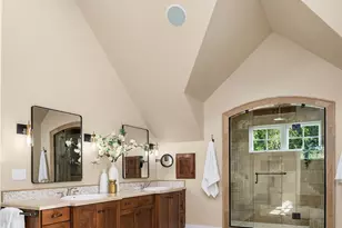 10910 NE 18th Pl, Bellevue, WA 98004 - Photo 23