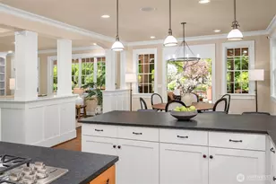 10910 NE 18th Pl, Bellevue, WA 98004 - Photo 13