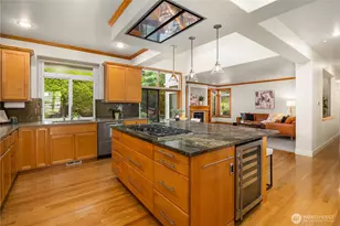 1883 145th Pl SE, Bellevue, WA 98007 - Photo 9
