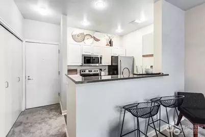 2414 1st Avenue #409, Seattle, WA 98121 - Photo 5