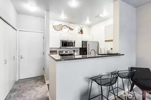 2414 1st Ave, Seattle, WA 98121 - Photo 5
