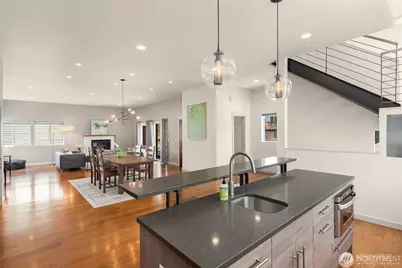3635 Carr Place N, Seattle, WA 98103 - Photo 5