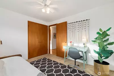 9912 51st Avenue S, Seattle, WA 98118 - Photo 17