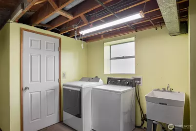 9912 51st Avenue S, Seattle, WA 98118 - Photo 23