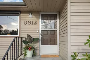 9912 51st Ave S, Seattle, WA 98118 - Photo 3