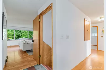 9912 51st Avenue S, Seattle, WA 98118 - Photo 5