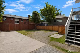 4206 Dayton Ave N, Seattle, WA 98103 - Photo 21
