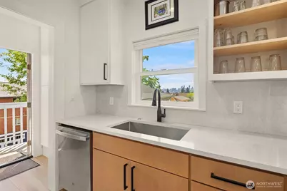 4206 Dayton Avenue N, Seattle, WA 98103 - Photo 15