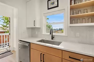 4206 Dayton Ave N, Seattle, WA 98103 - Photo 15
