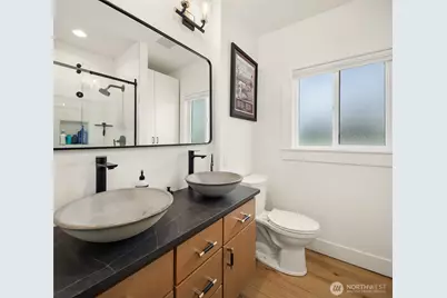 4206 Dayton Avenue N, Seattle, WA 98103 - Photo 17