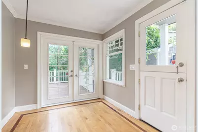 724 16th Avenue W, Kirkland, WA 98033 - Photo 9
