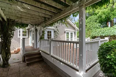724 16th Avenue W, Kirkland, WA 98033 - Photo 23
