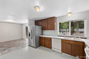 21627 9th Pl W, Bothell, WA 98021 - Photo 15