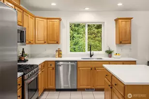 329 NE 185th St, Shoreline, WA 98155 - Photo 13