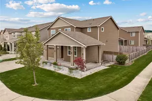 201 Grennan Ln N, Enumclaw, WA 98022 - Photo 3