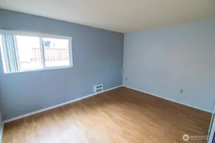 8800 20th Ave NE, Seattle, WA 98115 - Photo 7
