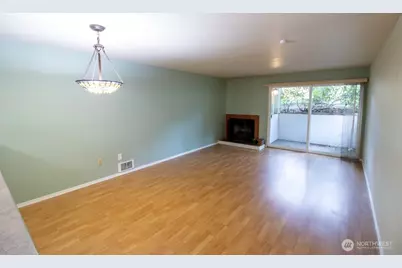 8800 20th Avenue NE #B108, Seattle, WA 98115 - Photo 3