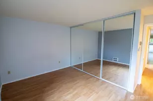 8800 20th Ave NE, Seattle, WA 98115 - Photo 9