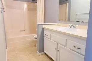 8800 20th Ave NE, Seattle, WA 98115 - Photo 11