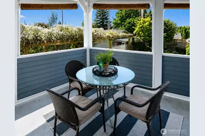 1422 Colby Avenue, Everett, WA 98201 - Photo 3