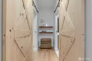 1608 N 50th St, Seattle, WA 98103 - Photo 13