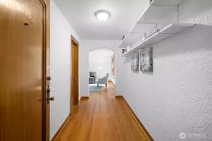 519 W Roy St, Seattle, WA 98119 - Photo 15