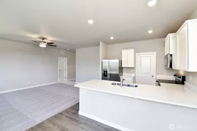 9752 Brown Street SE, Yelm, WA 98597 - Photo 5