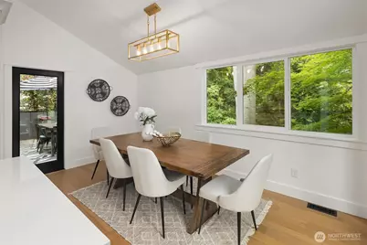 1014 4th Avenue N, Seattle, WA 98109 - Photo 11
