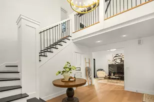 1014 4th Ave N, Seattle, WA 98109 - Photo 3