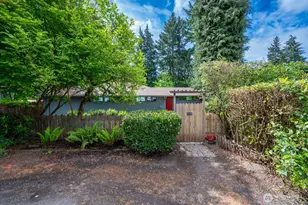 1529 NE 107th St, Seattle, WA 98125 - Photo 3