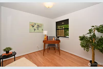 1529 NE 107th Street, Seattle, WA 98125 - Photo 13