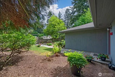 1529 NE 107th Street, Seattle, WA 98125 - Photo 5