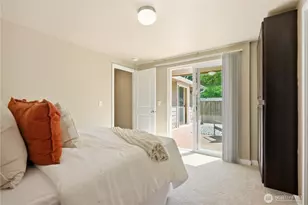 2327 NE 86th St, Seattle, WA 98115 - Photo 13