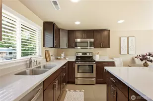2327 NE 86th St, Seattle, WA 98115 - Photo 11