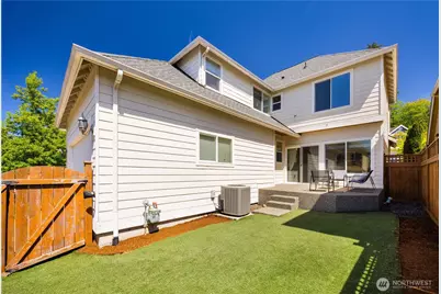 2055 Larchmount Drive NE, Issaquah, WA 98029 - Photo 27