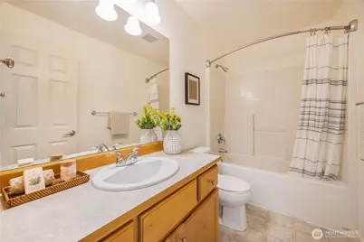 2055 Larchmount Drive NE, Issaquah, WA 98029 - Photo 23
