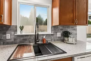 3142 Glendale Dr W, University Place, WA 98466 - Photo 9