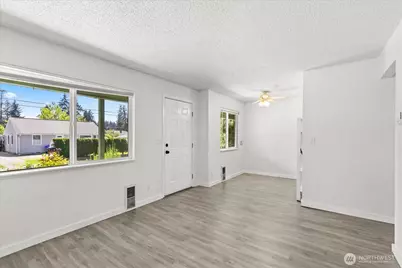 2215 Jackson Avenue, Everett, WA 98203 - Photo 5