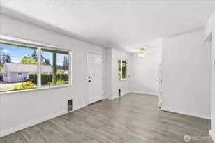 2215 Jackson Ave, Everett, WA 98203 - Photo 5
