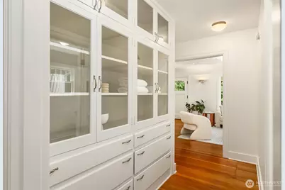 14864 Sivertson Road NE, Bainbridge Island, WA 98110 - Photo 25